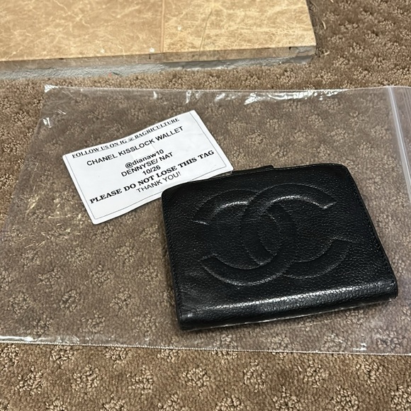 Chanel Authenticated Classic Interlocking CC Kisslock Caviar Leather Wallet - Picture 8 of 8
